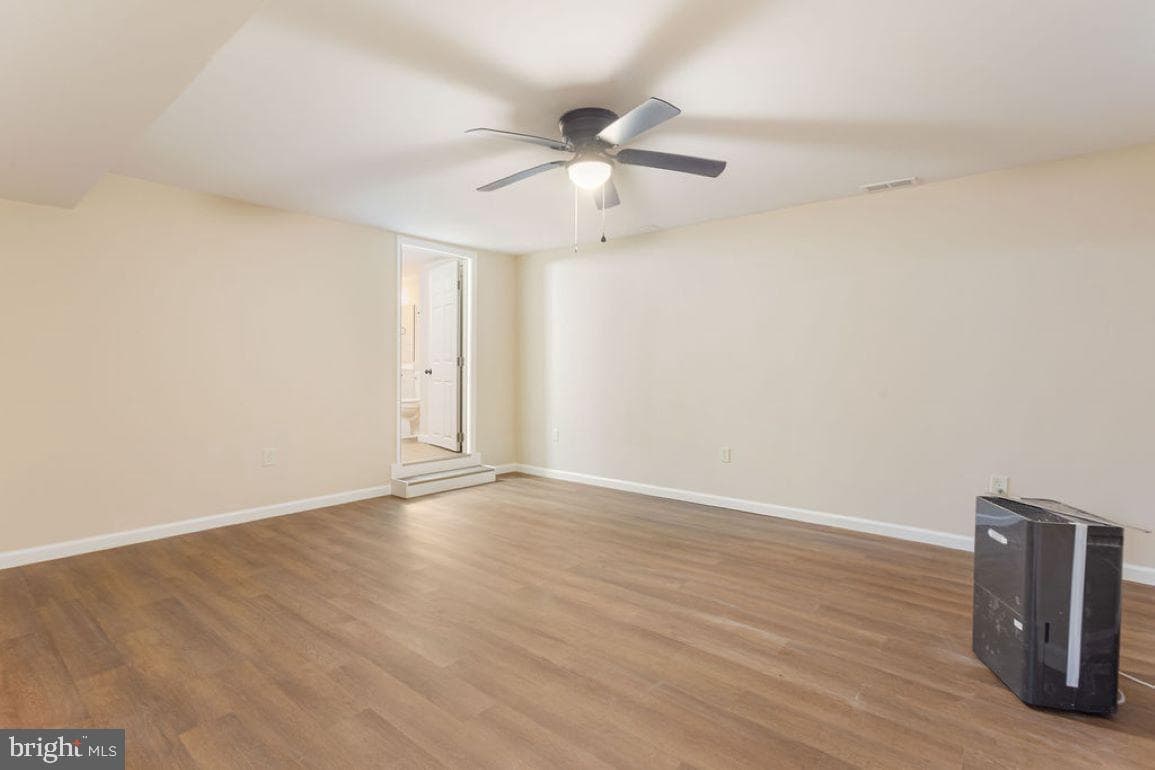 2325 York Road photo 16