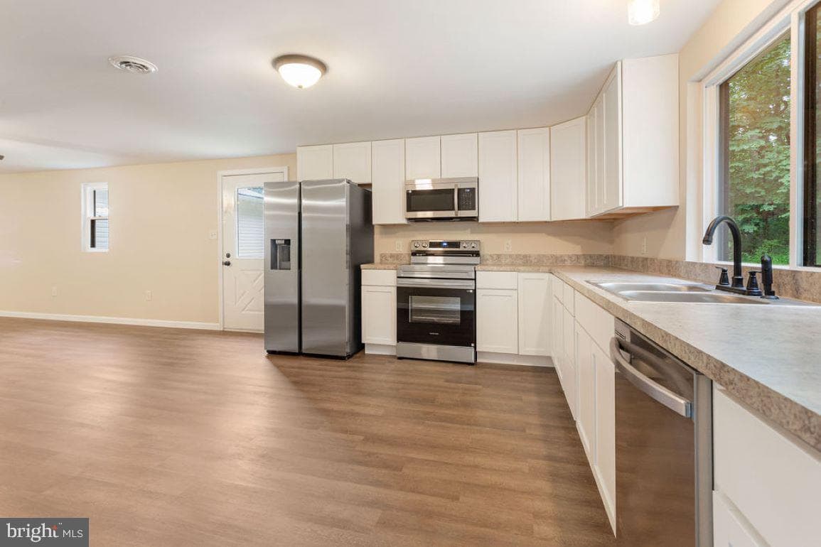 2325 York Road photo 27