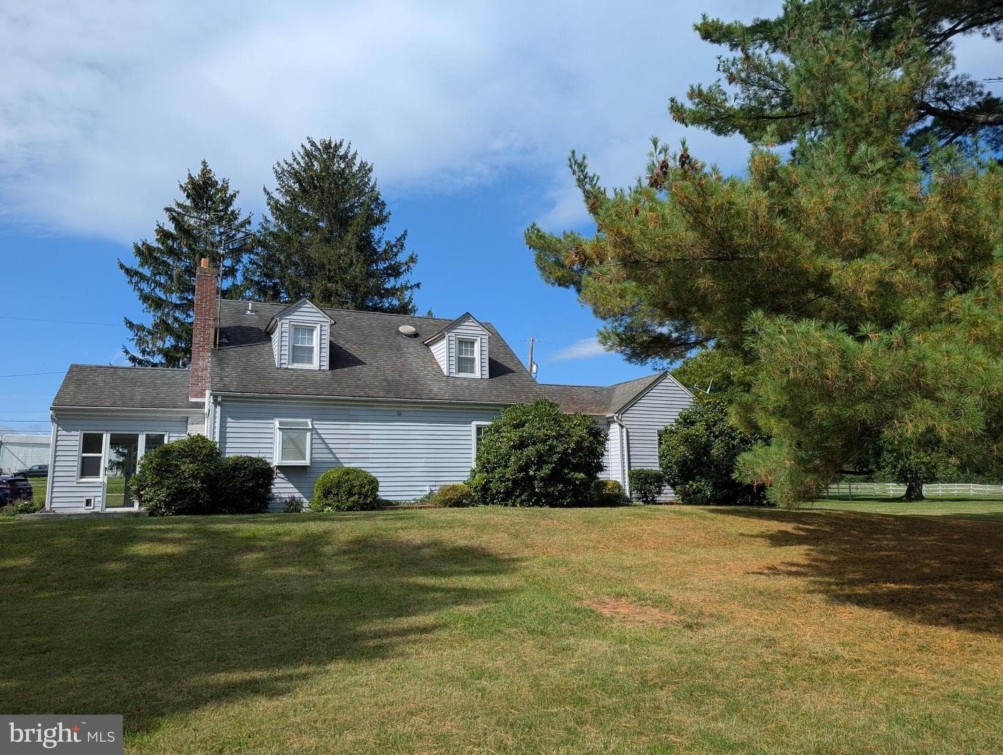 55 Iron Springs Road photo 2