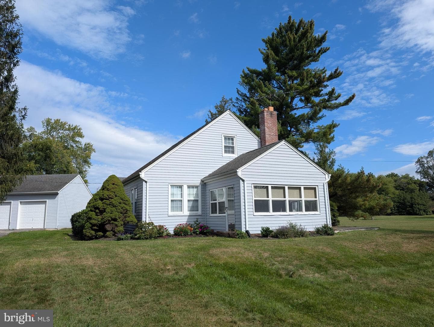 55 Iron Springs Road photo 3