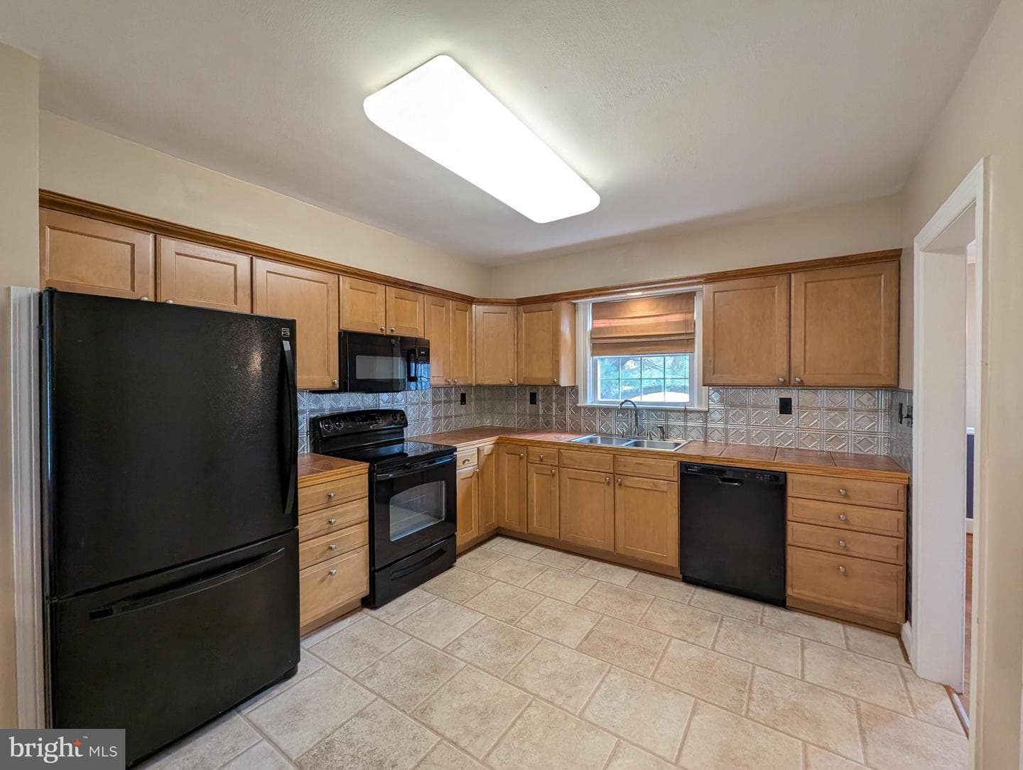55 Iron Springs Road photo 8