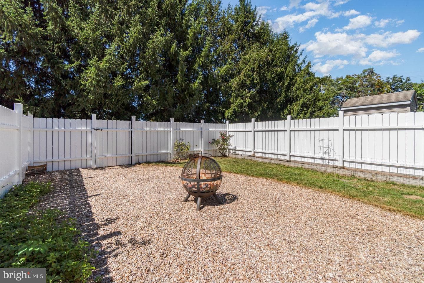 1552 Fairfield Road photo 25