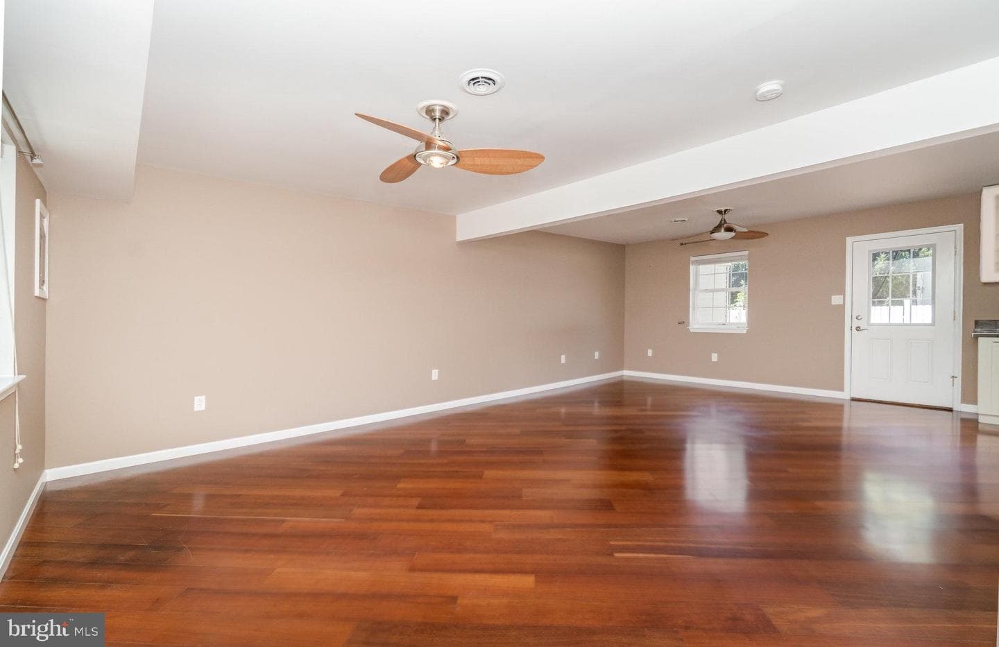 1552 Fairfield Road photo 5