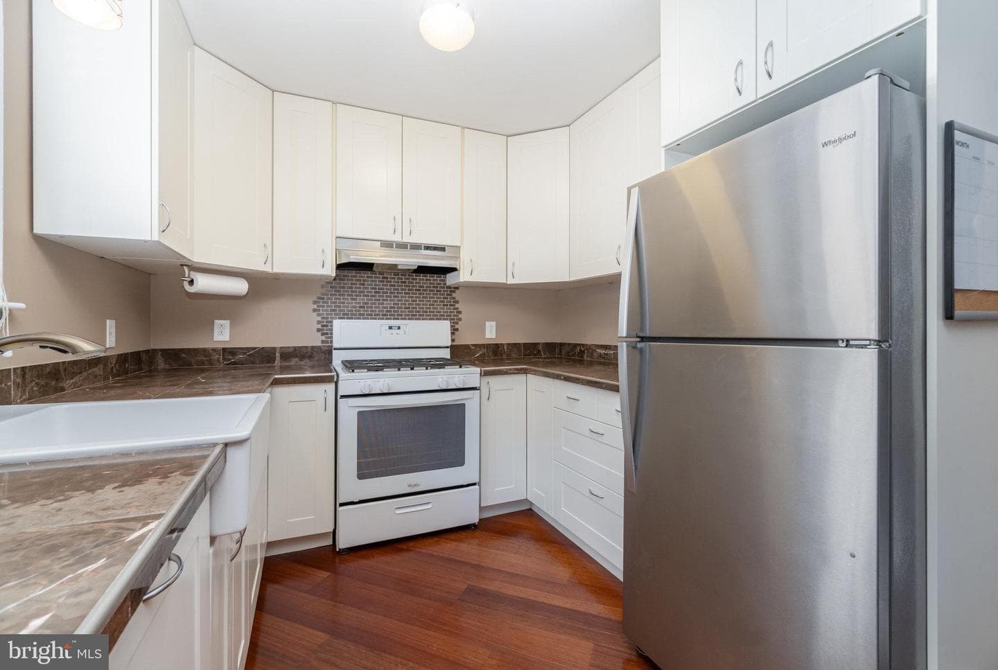 1552 Fairfield Road photo 8
