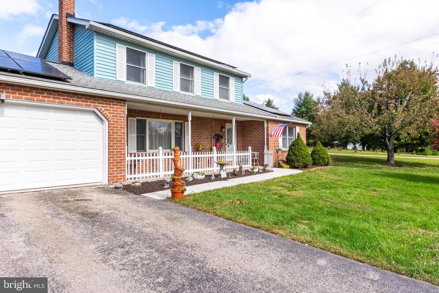 2238 Harney Road photo 2