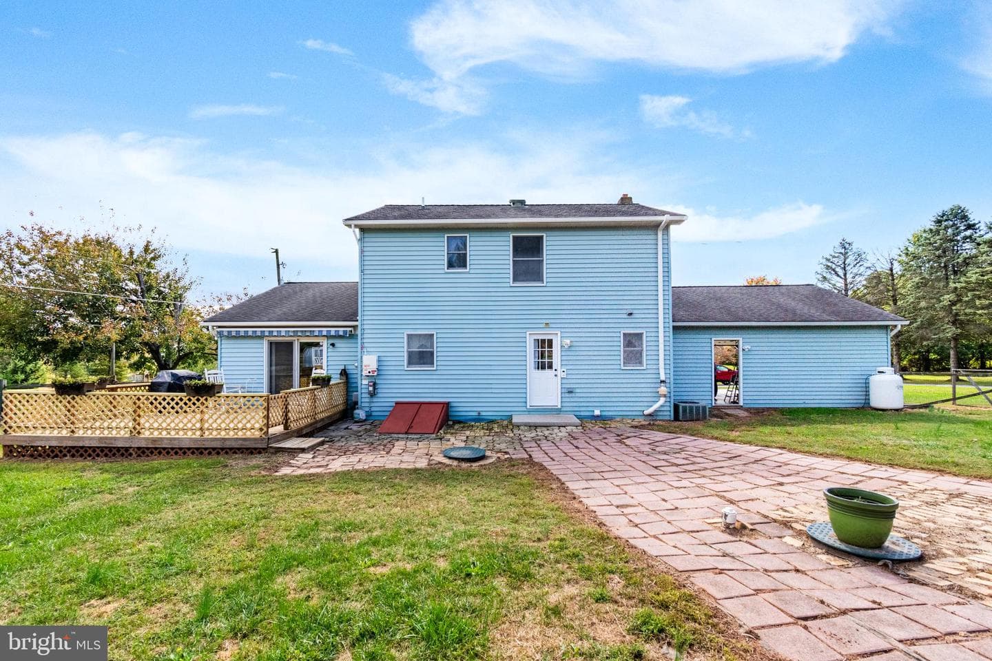 2238 Harney Road photo 4