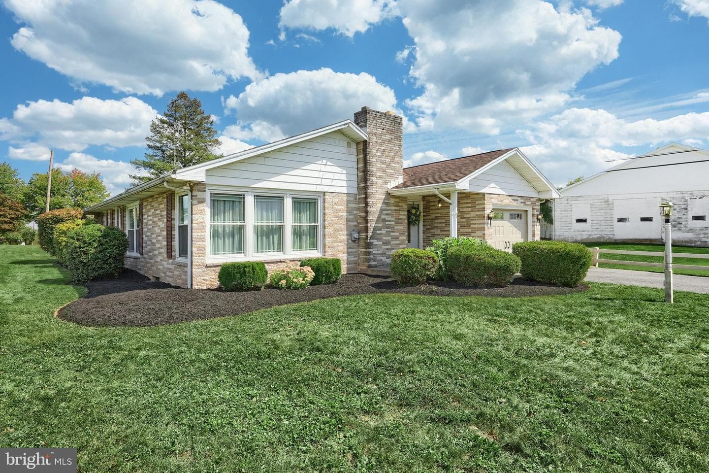 181 Harrisburg photo 2