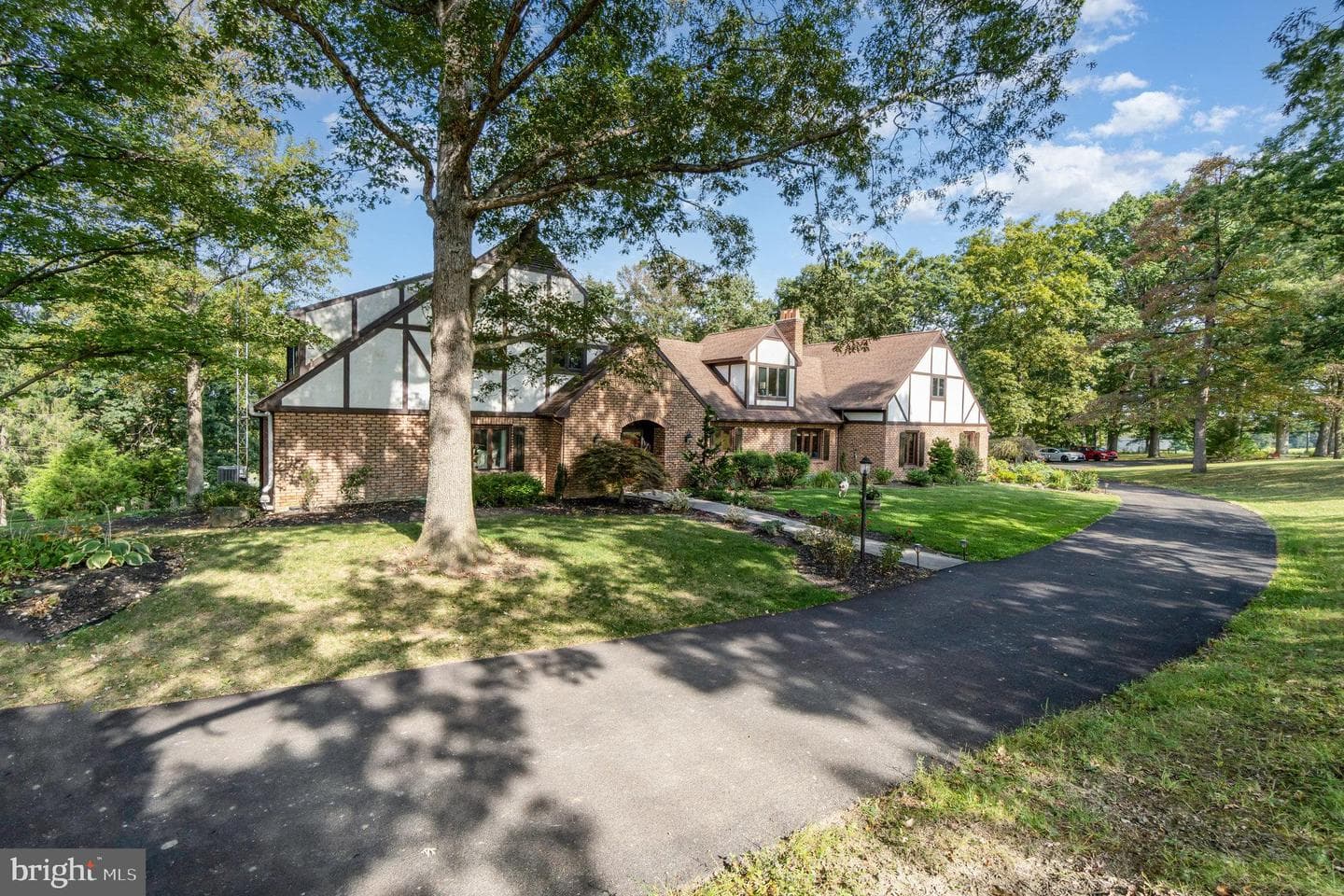 2200 Stoney Point Road photo 2