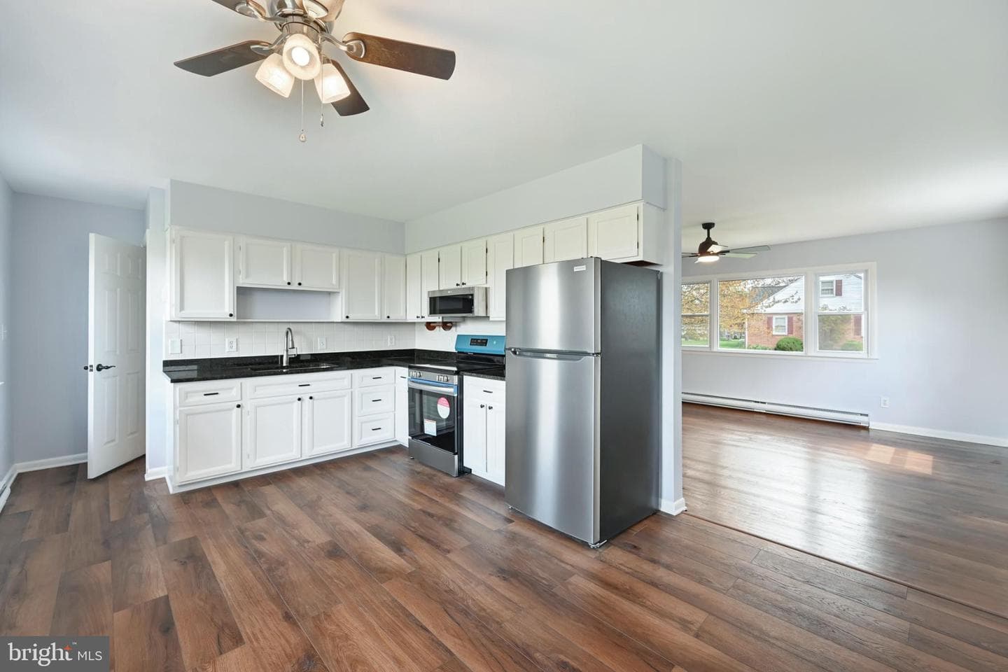 33 Ridge Avenue photo 17