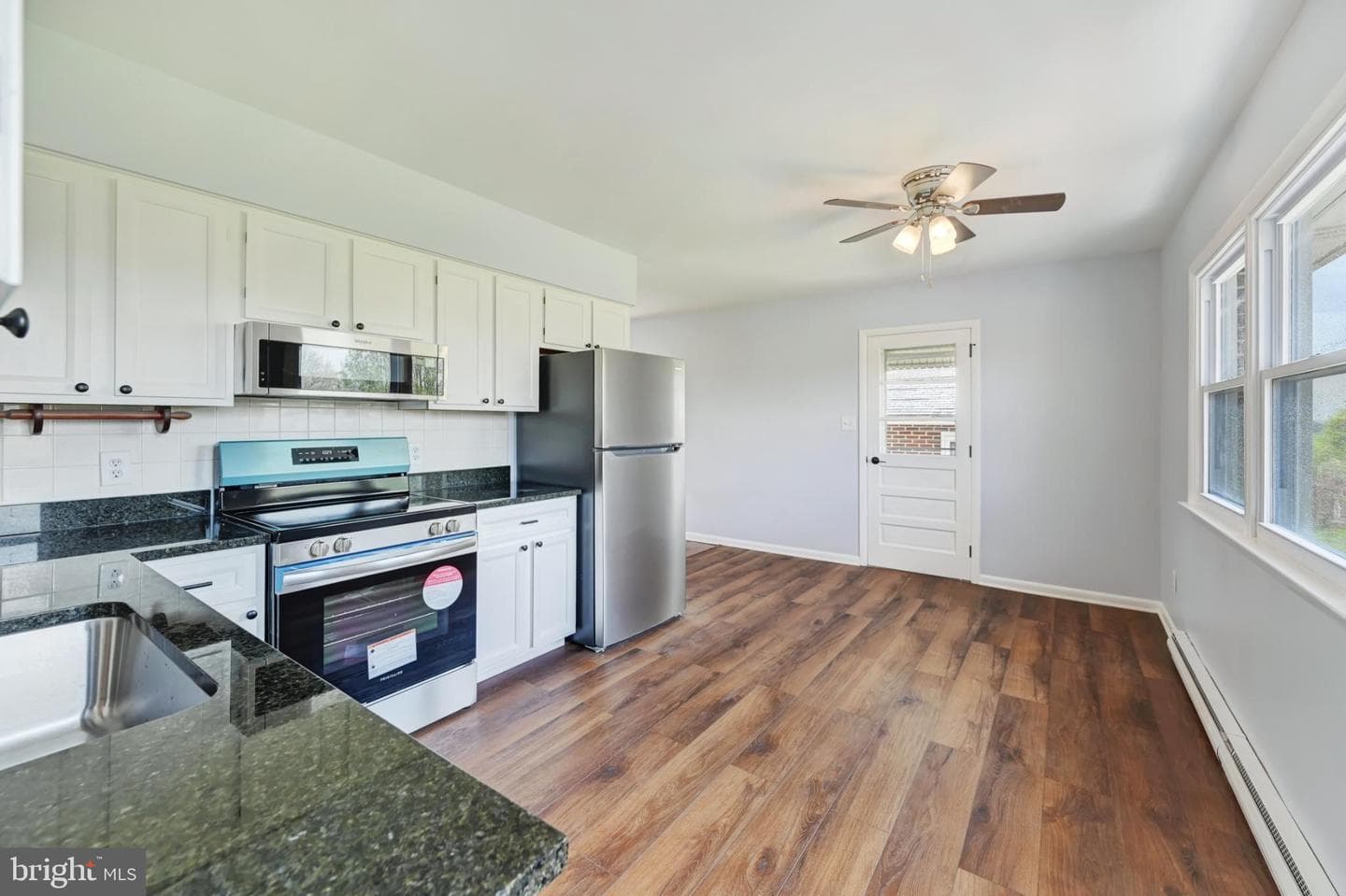 33 Ridge Avenue photo 18