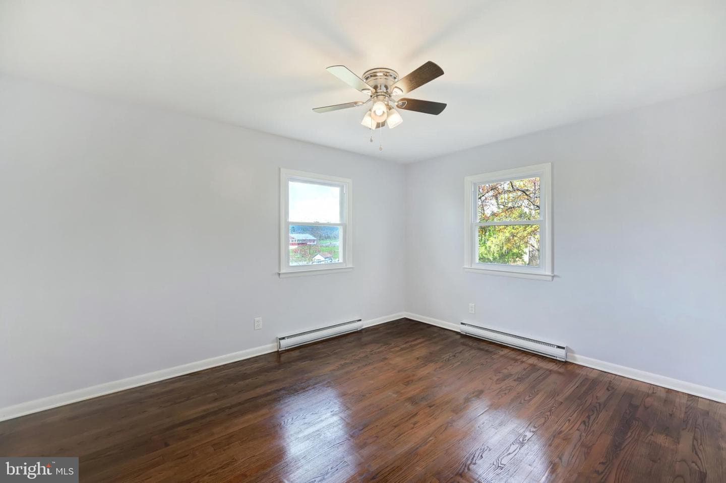 33 Ridge Avenue photo 22