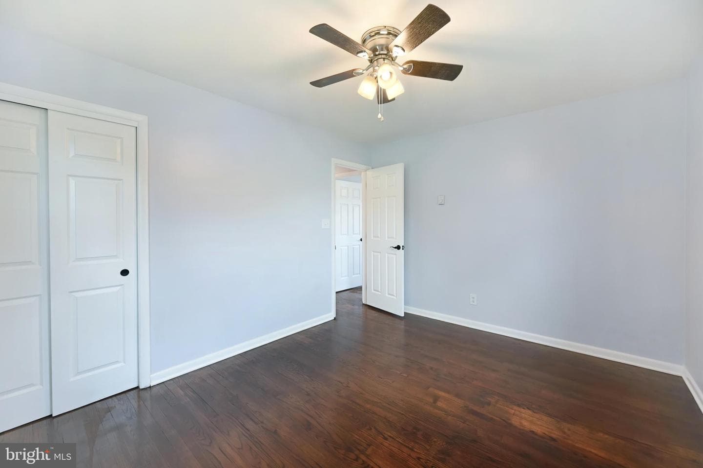 33 Ridge Avenue photo 25