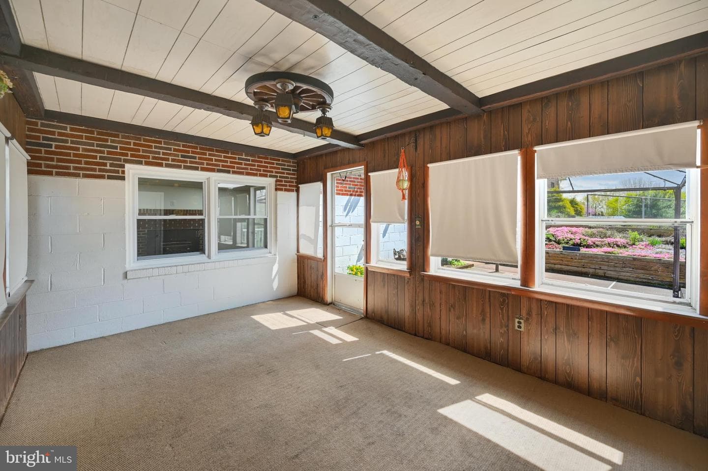 33 Ridge Avenue photo 37