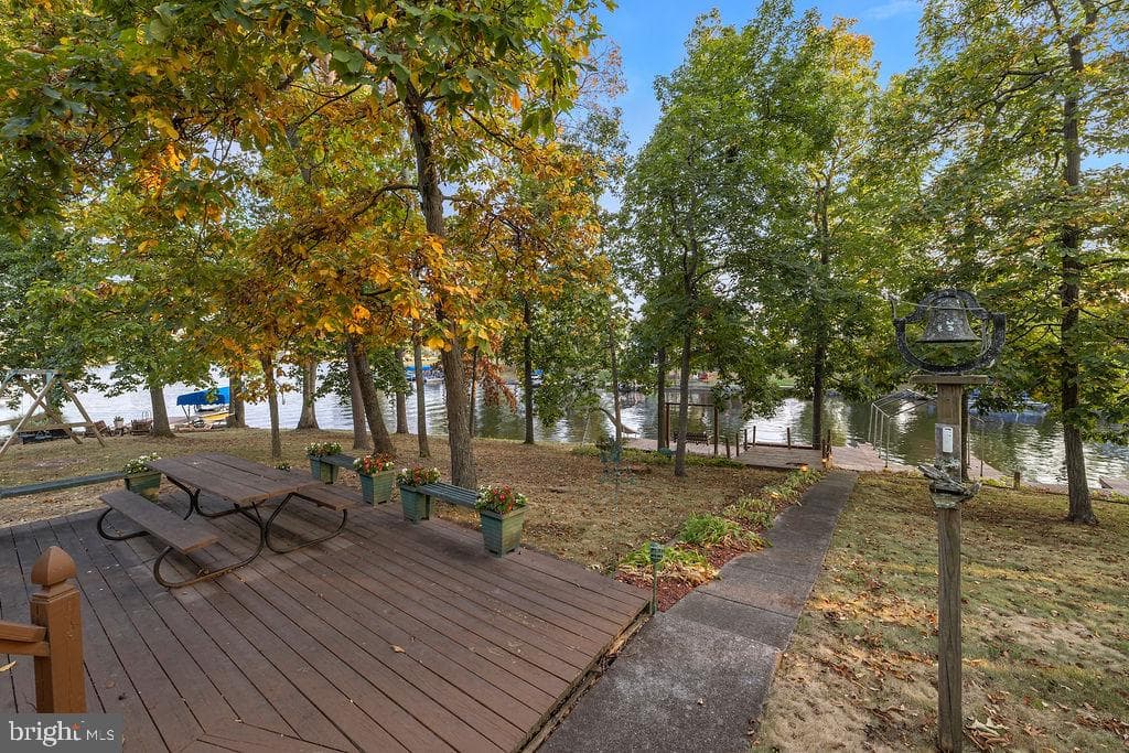 198 Longstreet Drive photo 32