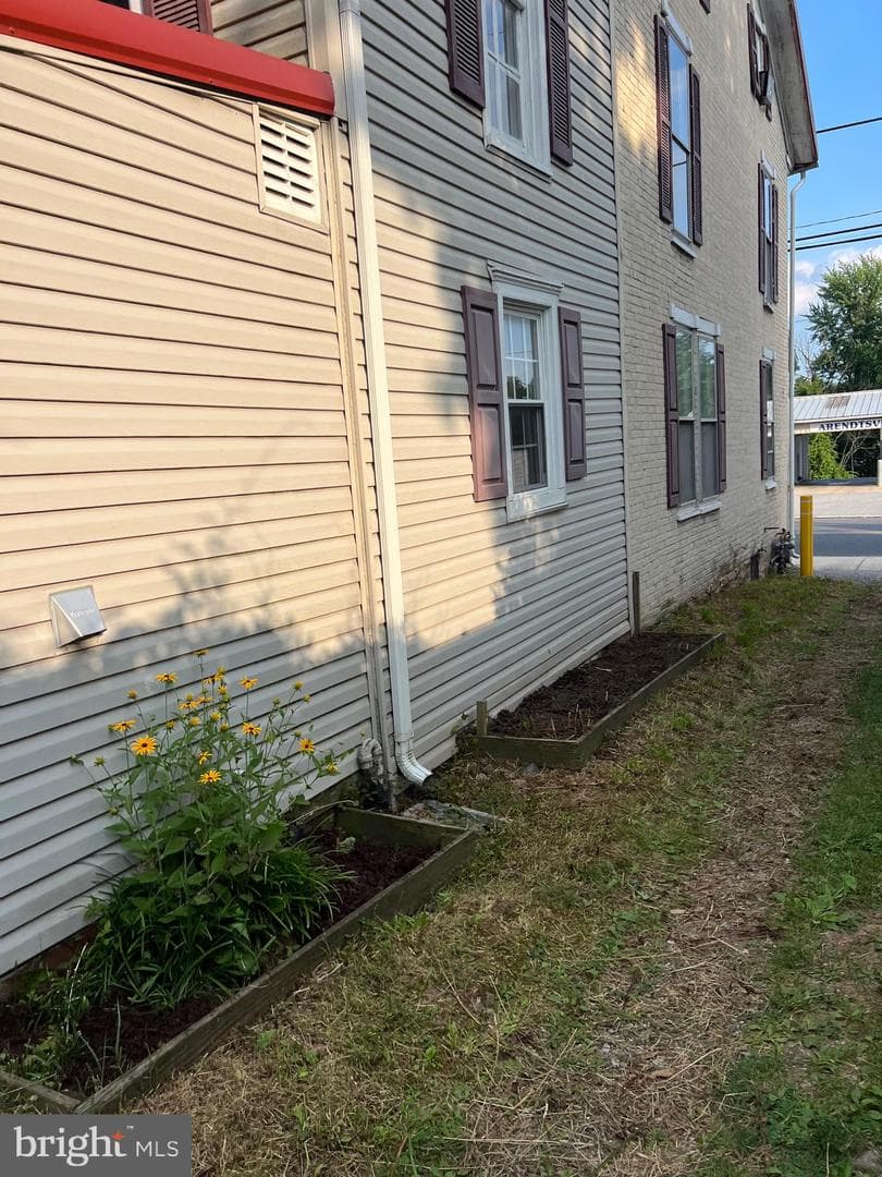 16 W Main Street photo 32