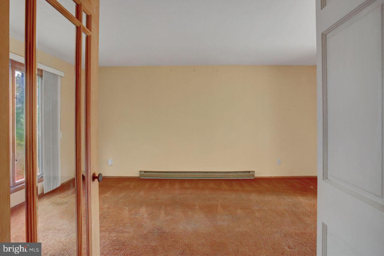 721 Narrows Road photo 16