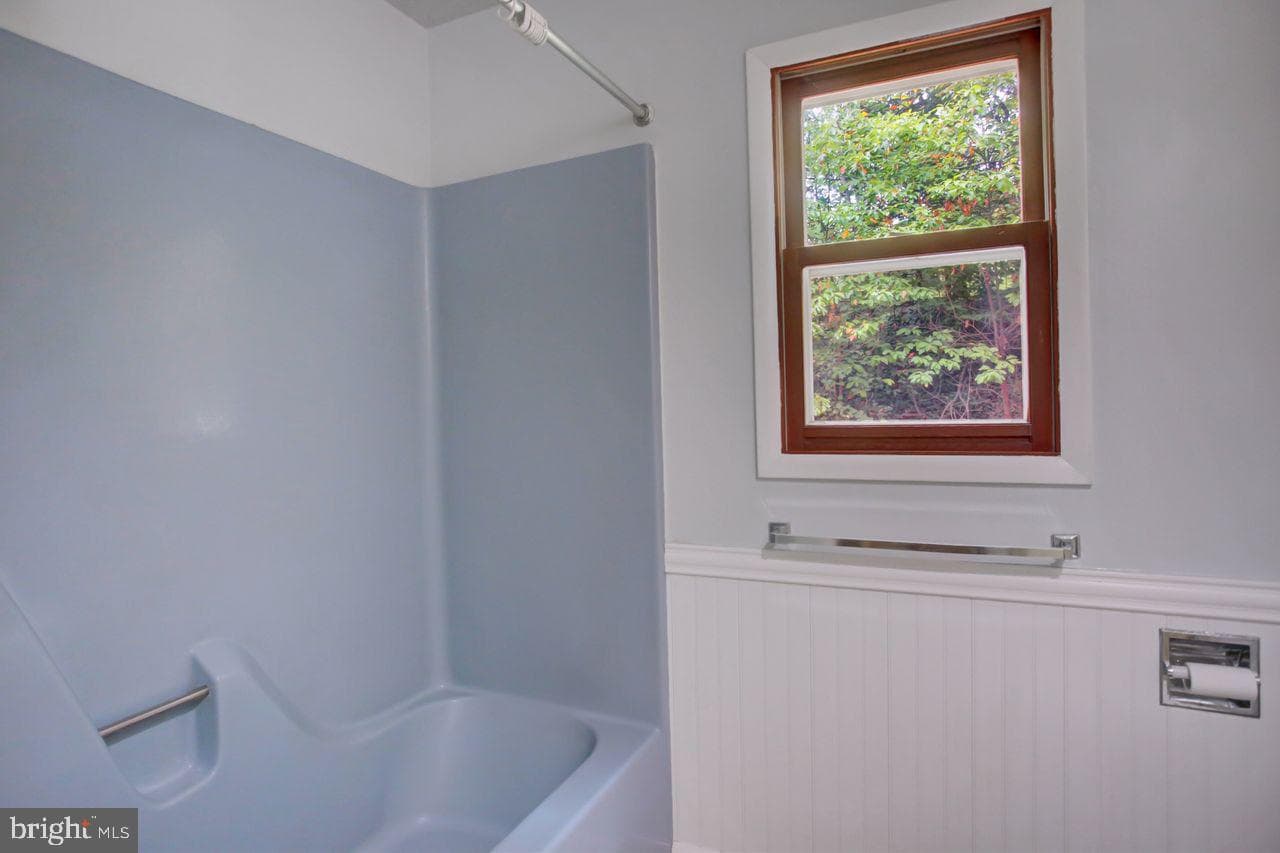 721 Narrows Road photo 19