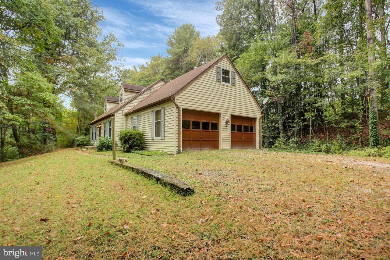 721 Narrows Road photo 2