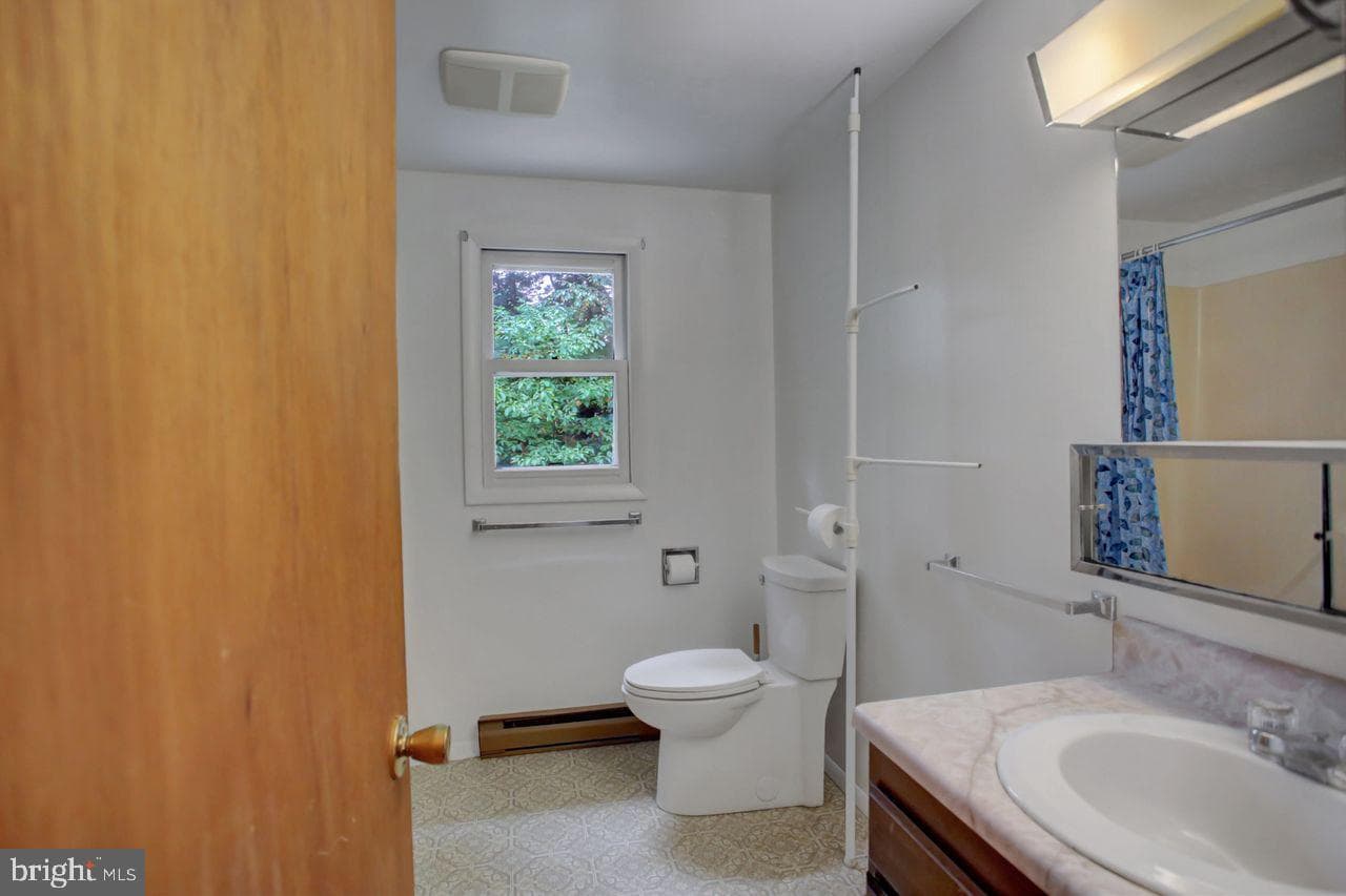 721 Narrows Road photo 25