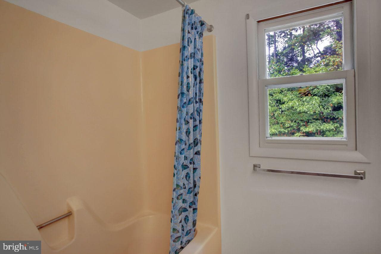 721 Narrows Road photo 26