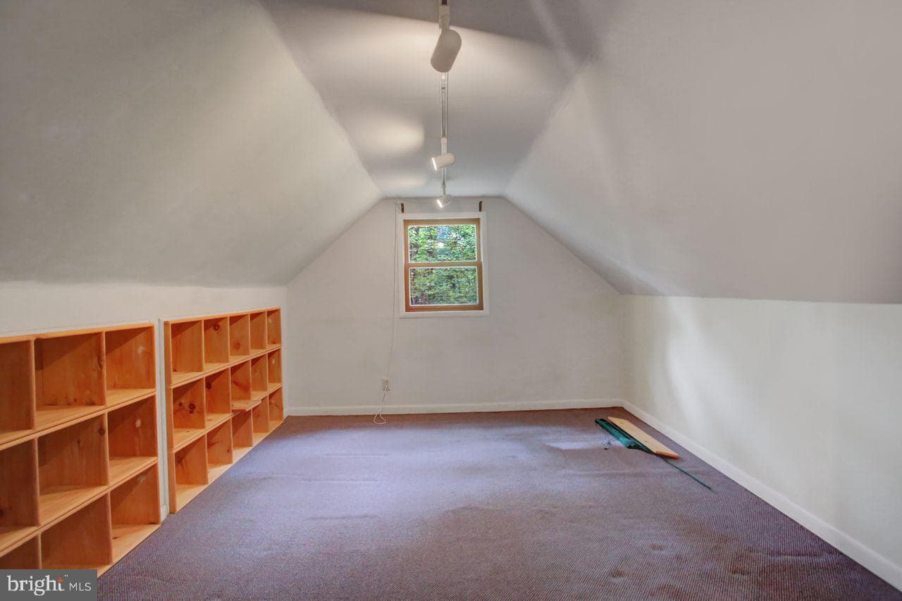 721 Narrows Road photo 29