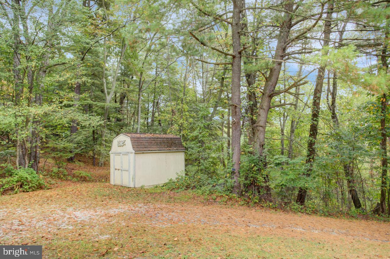 721 Narrows Road photo 40