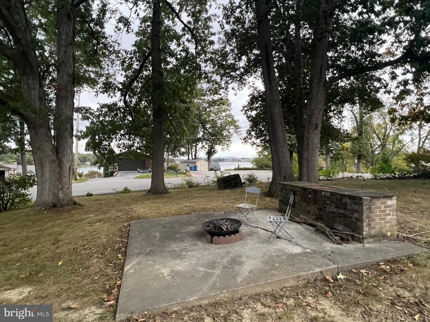 379 Lake Meade Drive photo 9