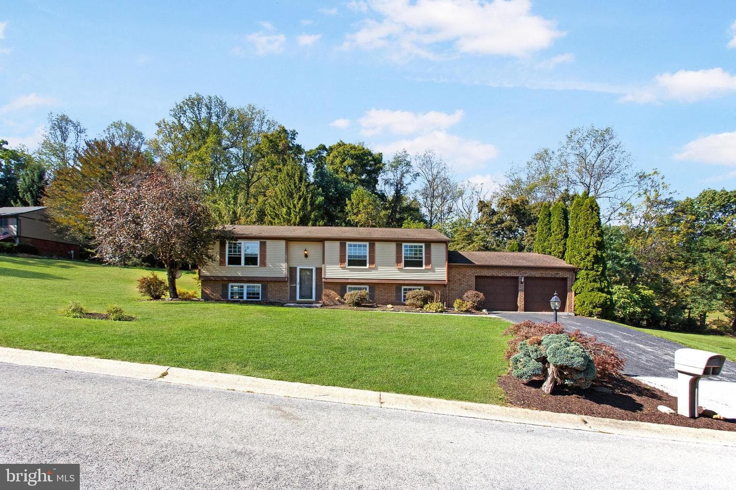 15 Orchard Drive photo 1