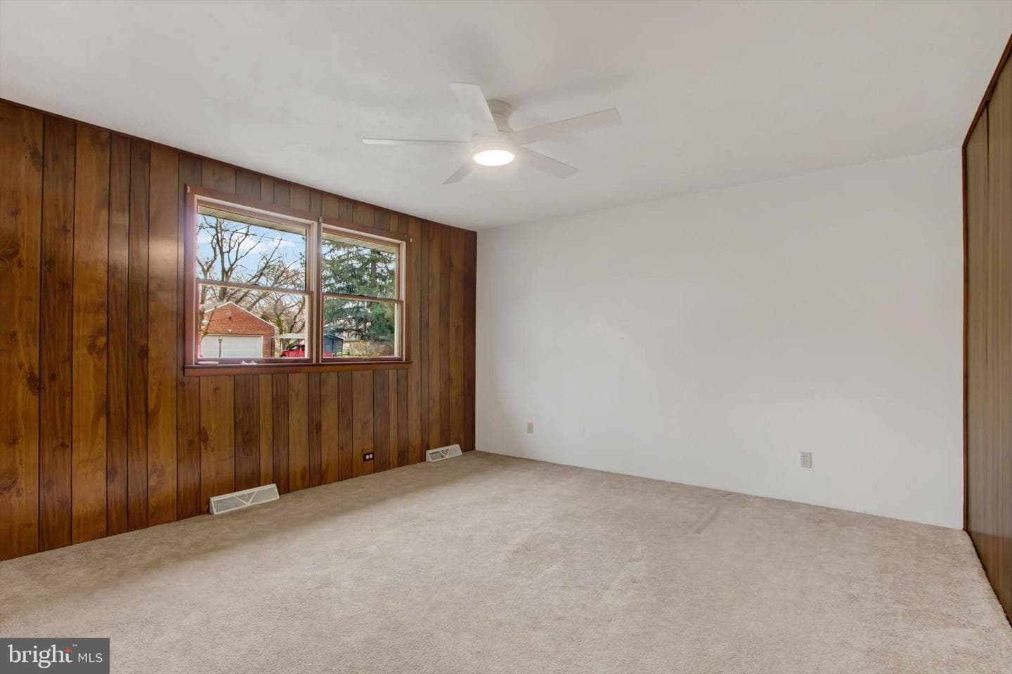 13 N Pine Street photo 14