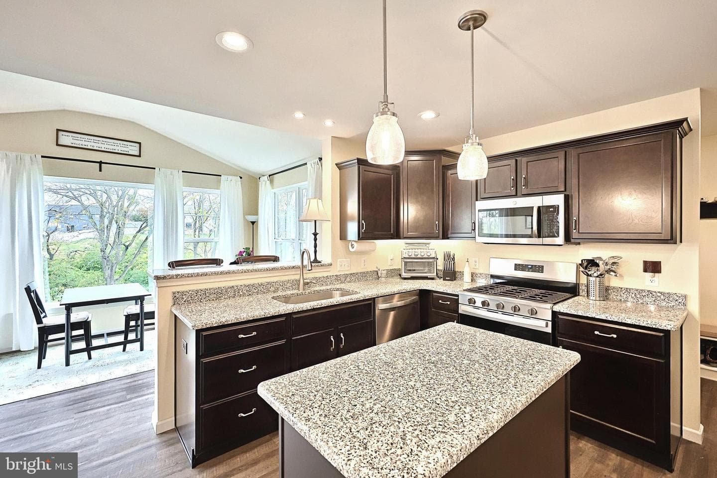 248 Jessica Drive photo 30