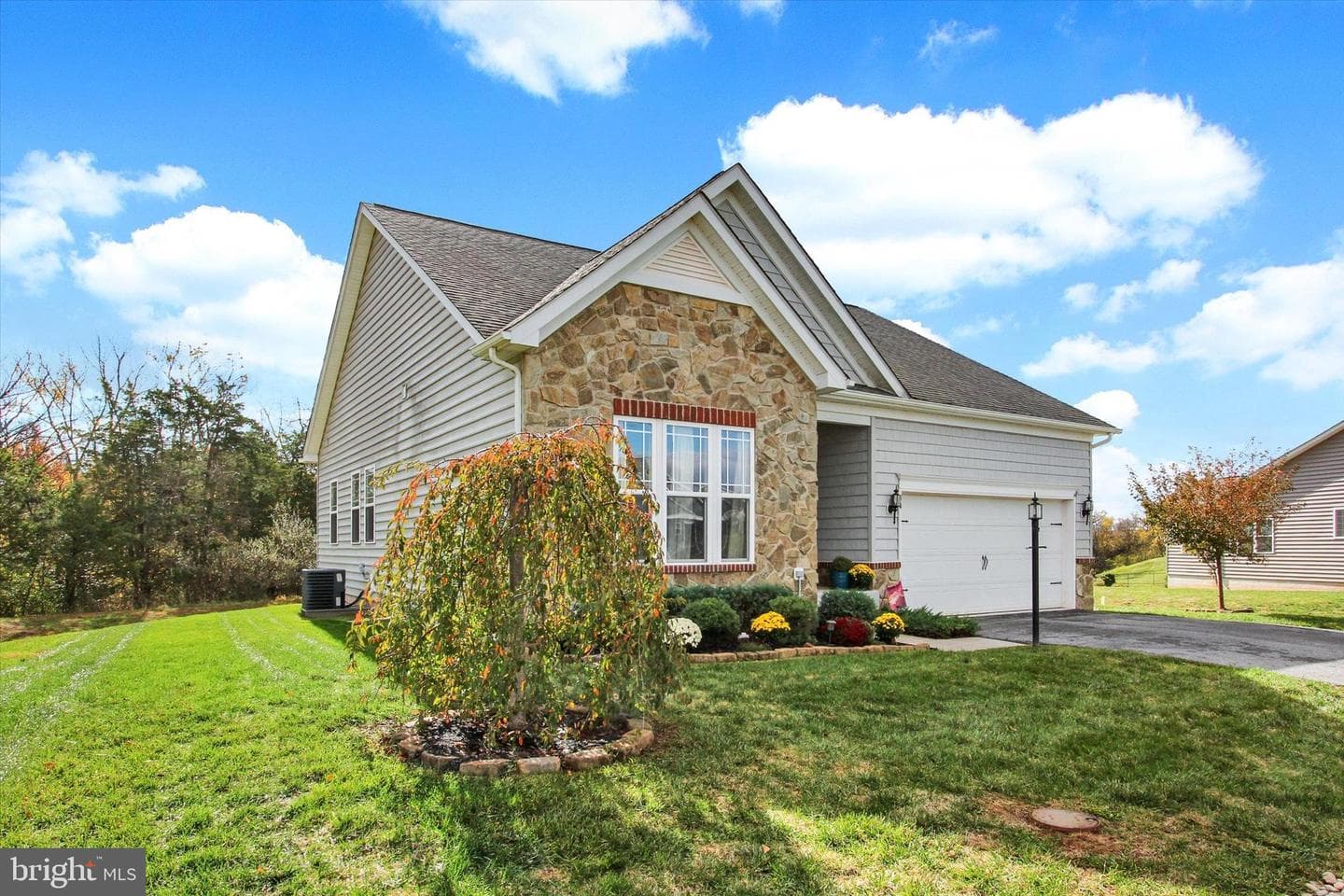 64 Cooper Lane photo 3