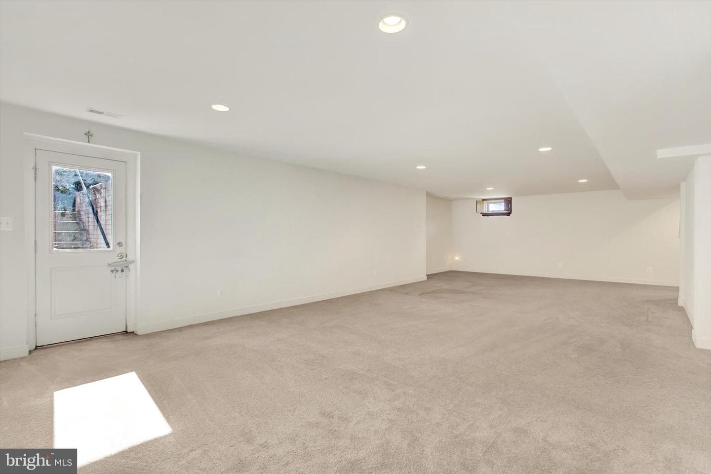 64 Cooper Lane photo 37