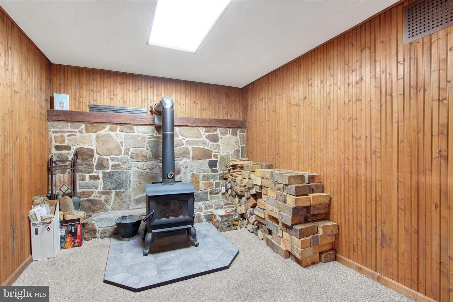 1365 Hanover Road photo 8