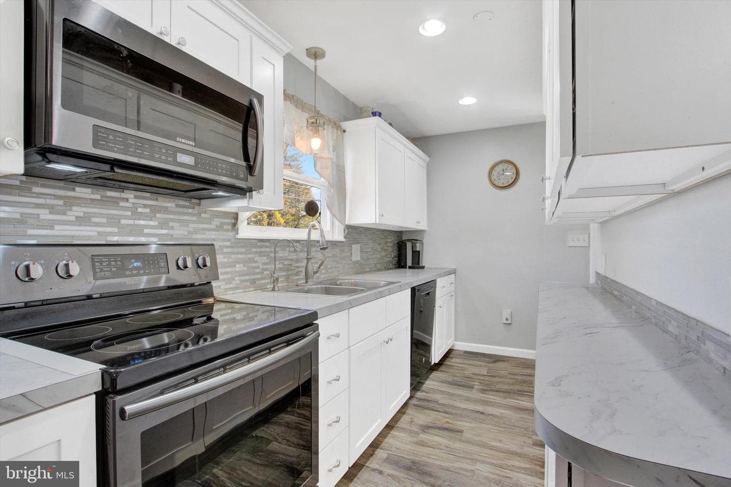 1365 Hanover Road photo 9