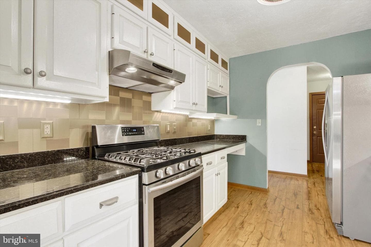 40 Glenwood Drive photo 13