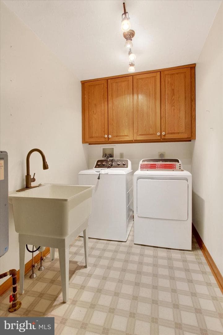 40 Glenwood Drive photo 22