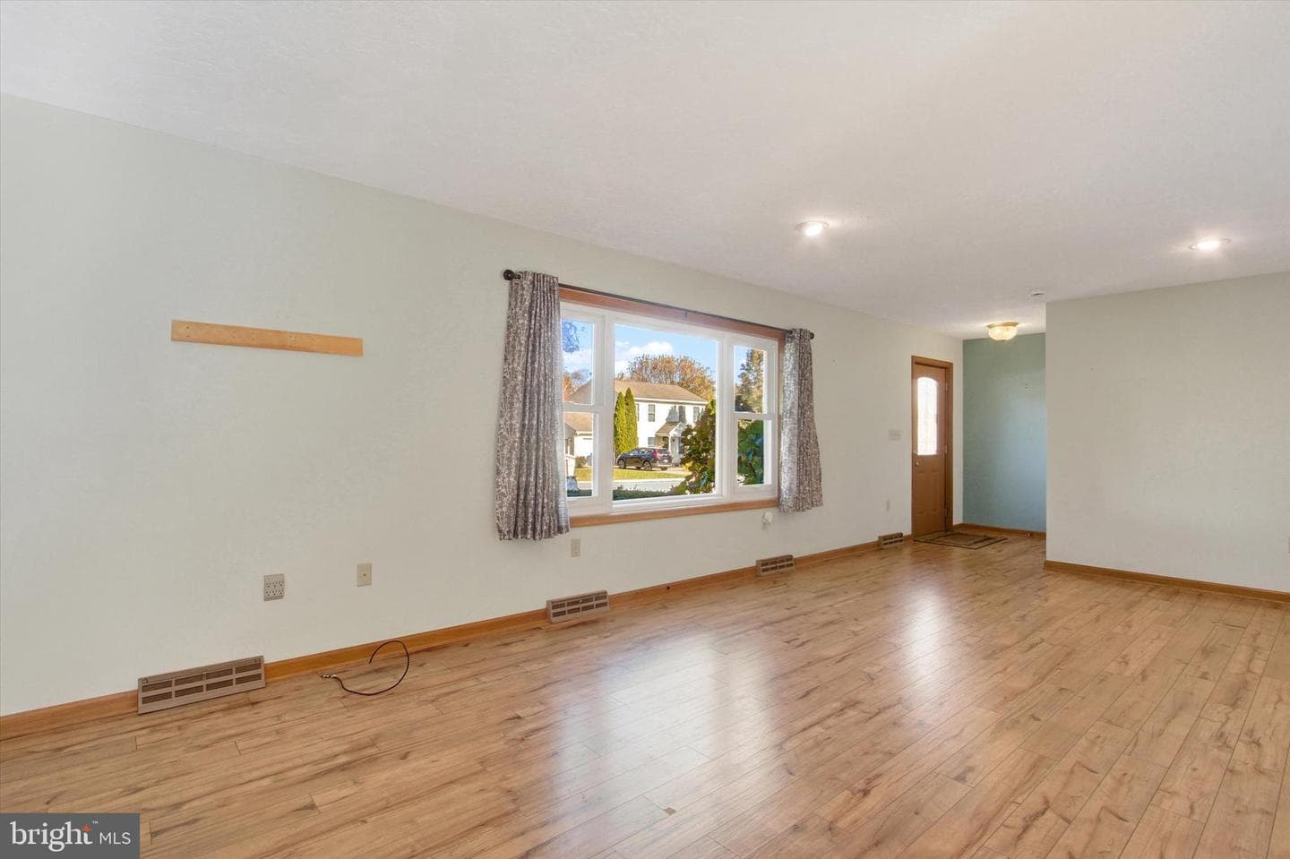 40 Glenwood Drive photo 5