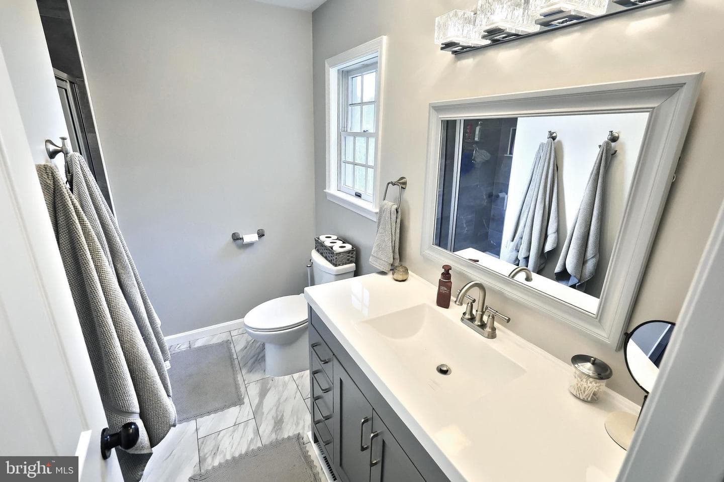 737 Poplar Street photo 38