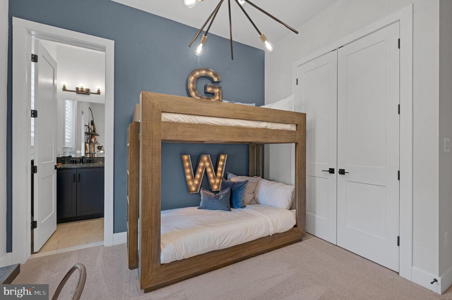 Tbb New Vista Way photo 29