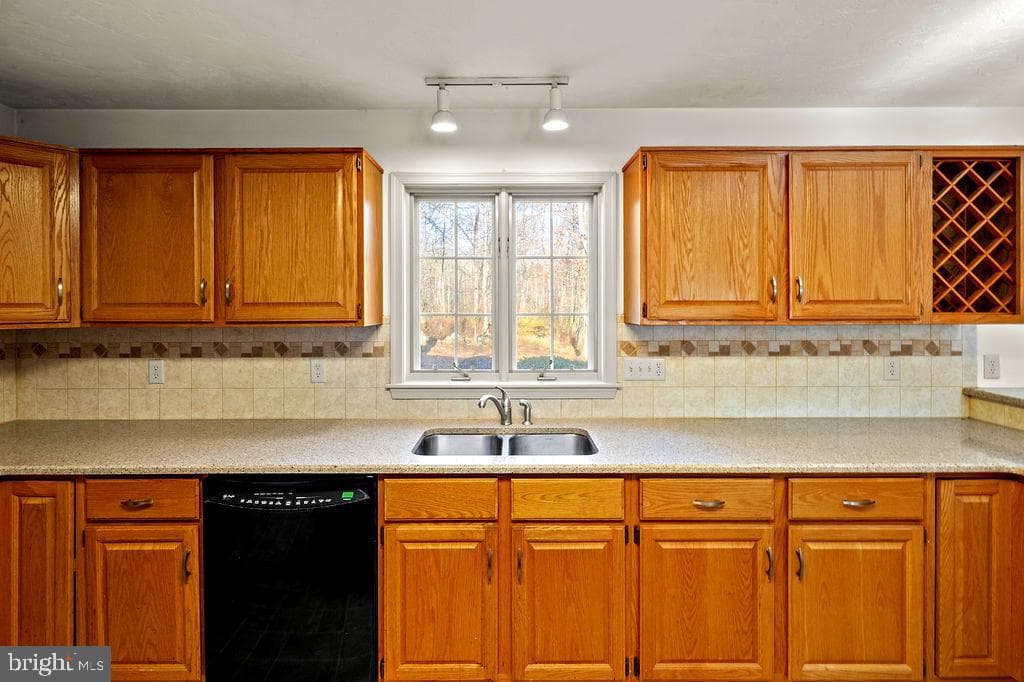 105 Round Top Lane photo 18