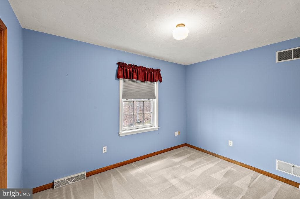 105 Round Top Lane photo 40