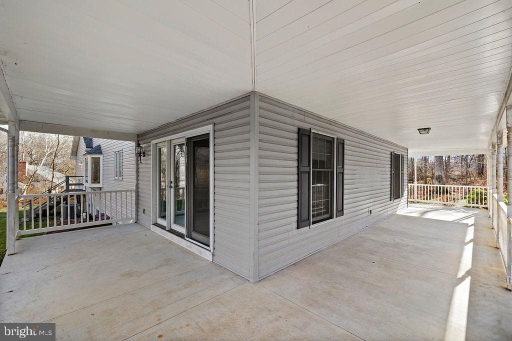 105 Round Top Lane photo 9