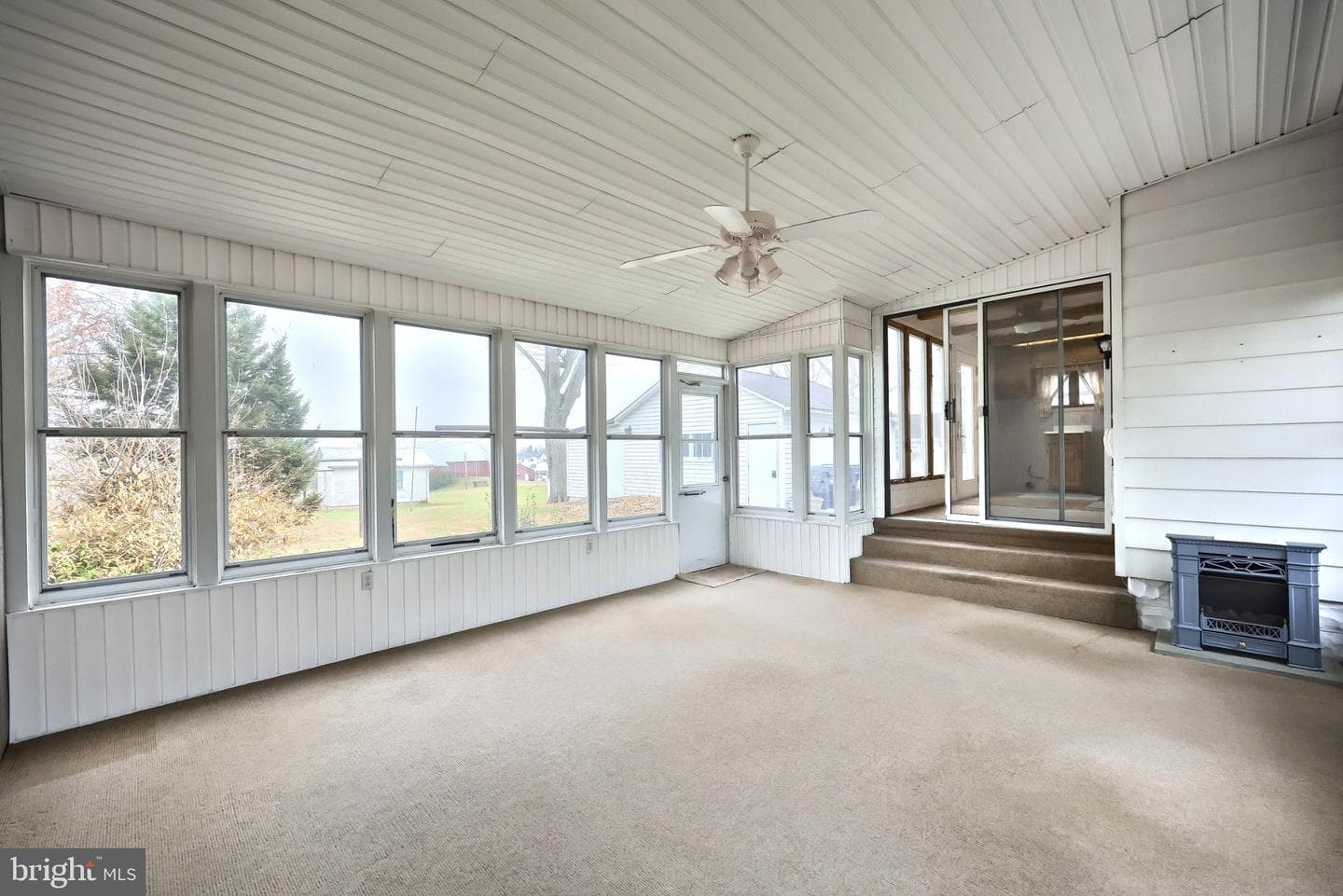 152 W York Street photo 20