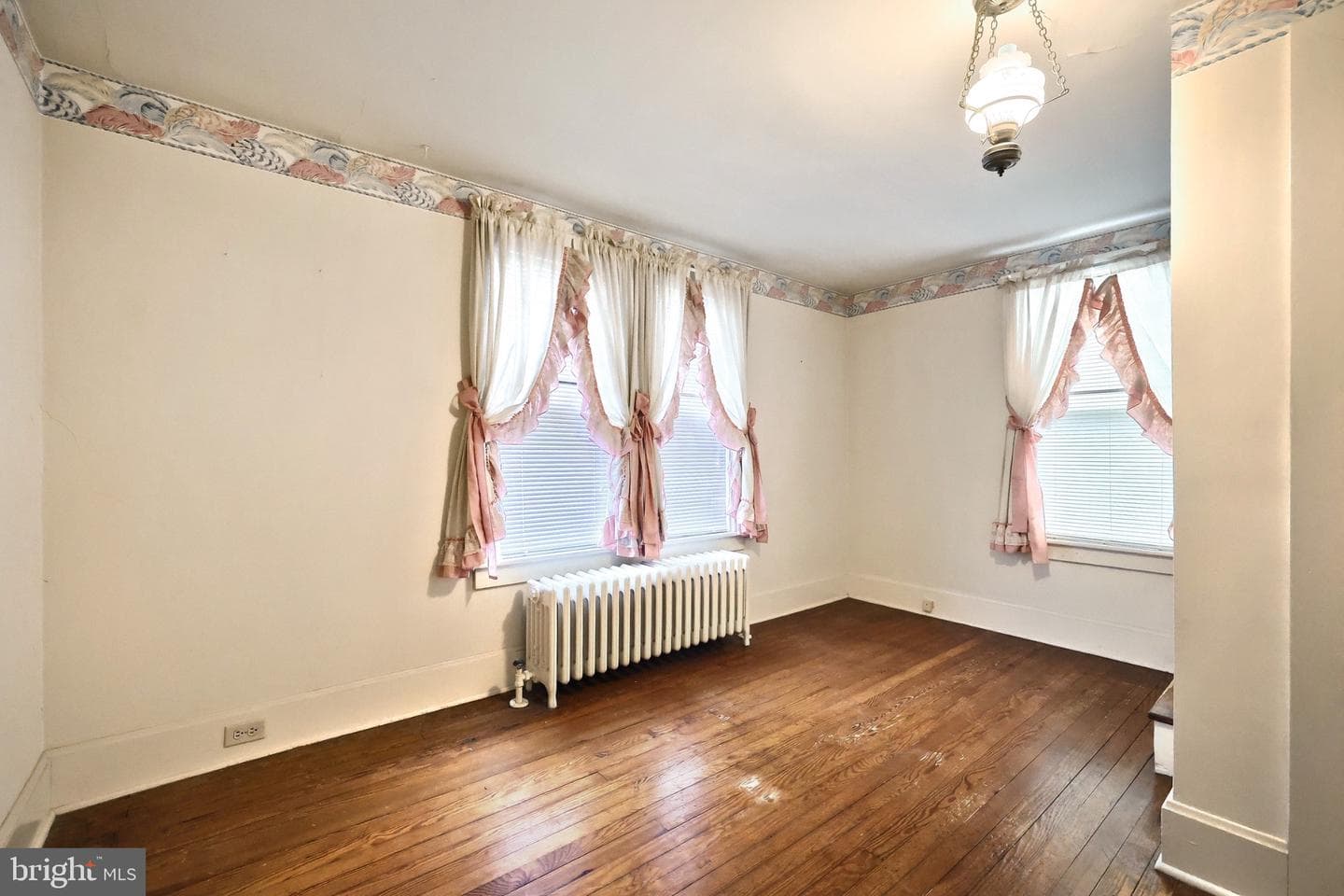 152 W York Street photo 30