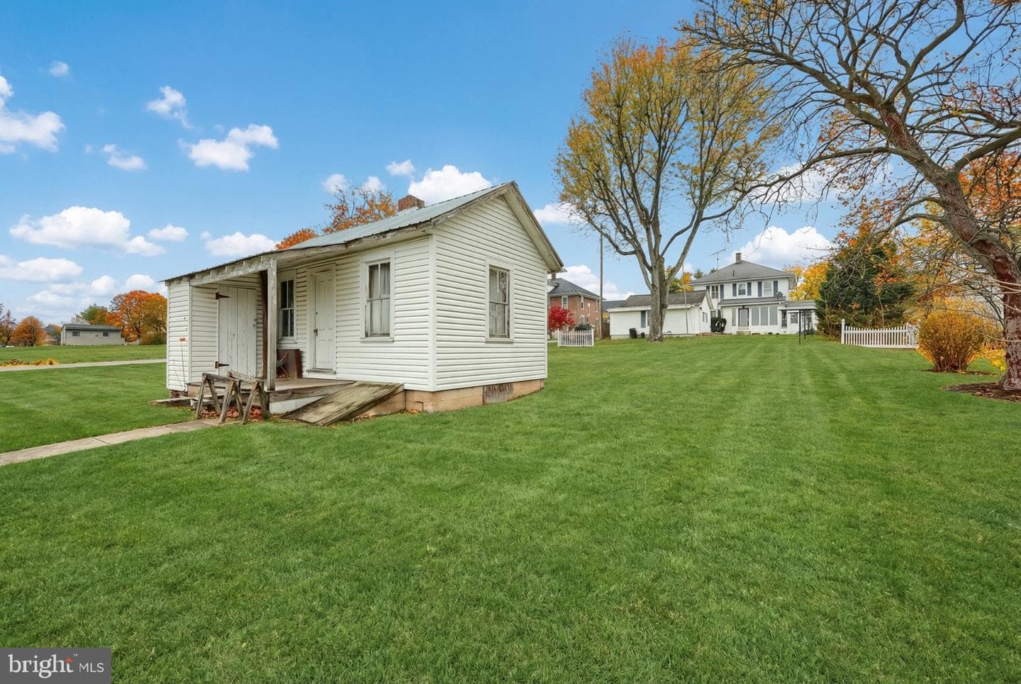152 W York Street photo 45