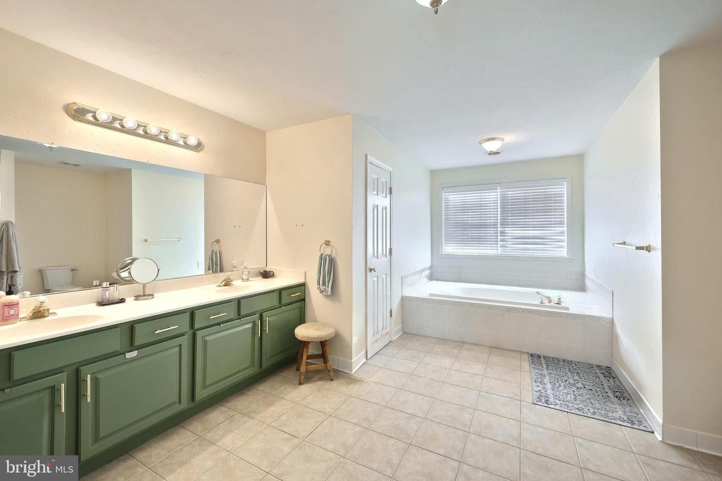 1 Hickory Lane photo 17