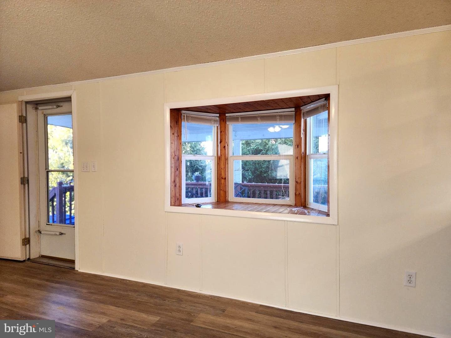 63 Walker Avenue photo 14