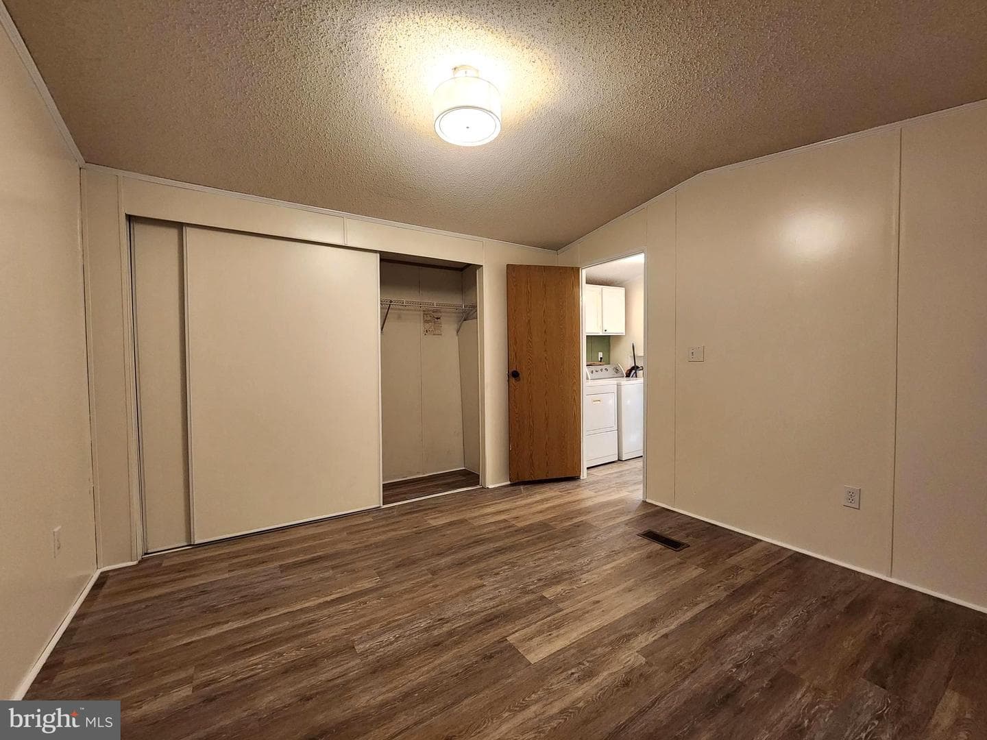 63 Walker Avenue photo 19