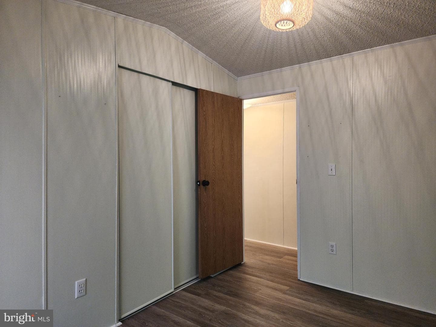 63 Walker Avenue photo 23