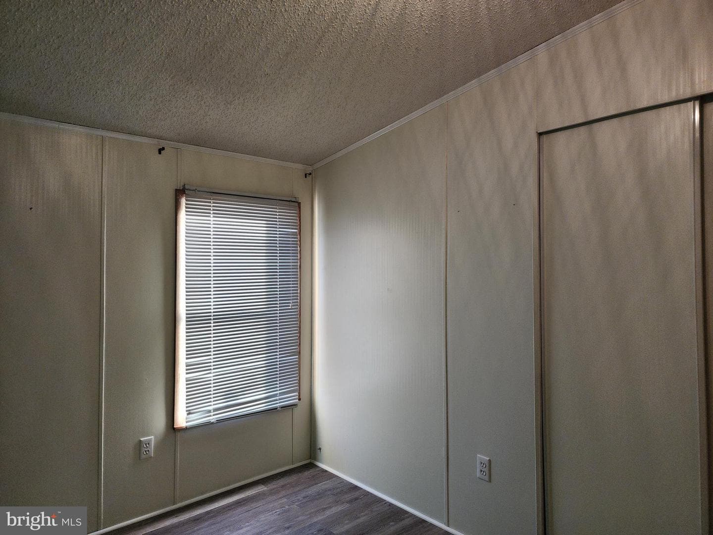 63 Walker Avenue photo 24